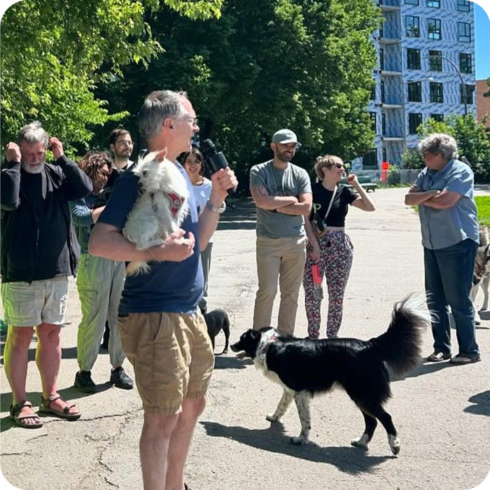 Logo de l'Association du parc canin d'Outremont, gracieuseté de Frédéric Back